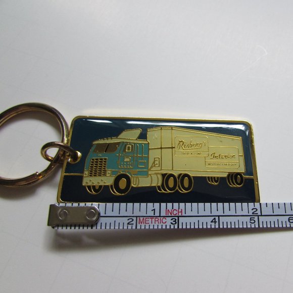 Trucker Keychain - Picture 6 of 12
